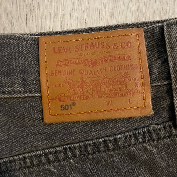 501® ORIGINAL FIT HIGH RISE WOMEN'S SHORTS - Picture 4 of 6